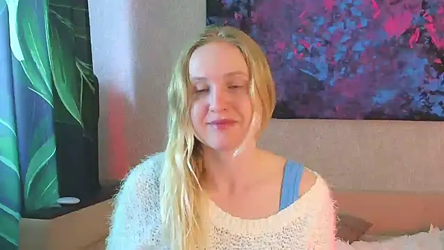 Snapshot of Lanavi_Smile chatting on June 17, 6:16 am Lanavi Smile online show from June 17, 6:16 am