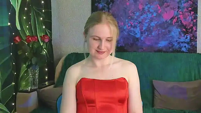 Snapshot of Lanavi_Smile chatting on July 8, 6:07 am Lanavi Smile online show from July 8, 6:07 am