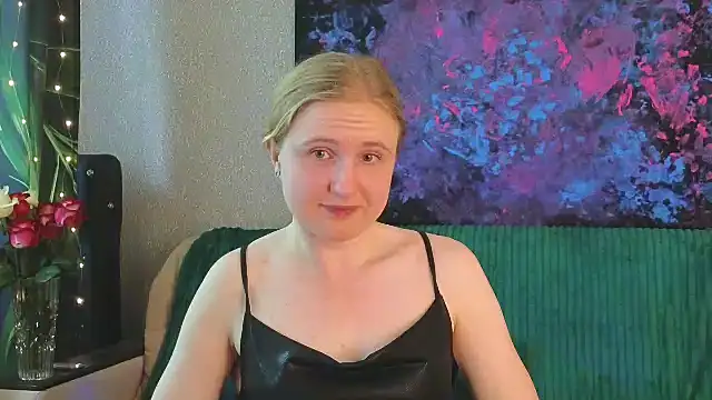 Snapshot of Lanavi_Smile chatting on July 13, 6:16 am Lanavi Smile online show from July 13, 6:16 am