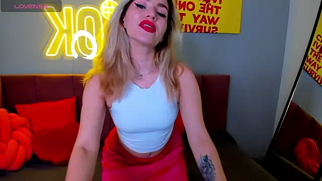 StellaAlluring online show from May 4, 1:34 am