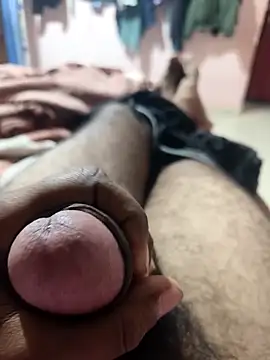 Snapshot of Fantasy_King_3939 chatting on February 20, 7:36 pm Fantasy King 3939 online show from February 20, 7:36 pm