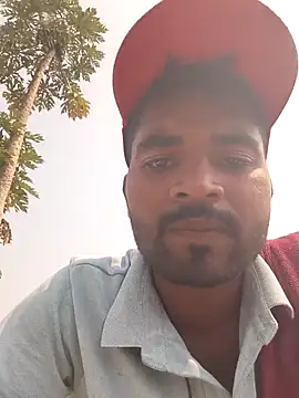 Snapshot of Fantasy_King_3939 chatting on February 26, 5:39 am Fantasy King 3939 online show from February 26, 5:39 am