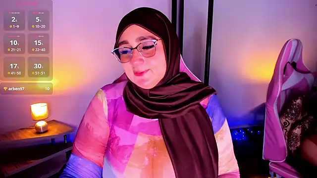 Snapshot of HijabiMilff chatting on March 26, 2:44 pm HijabiMilff online show from March 26, 2:44 pm