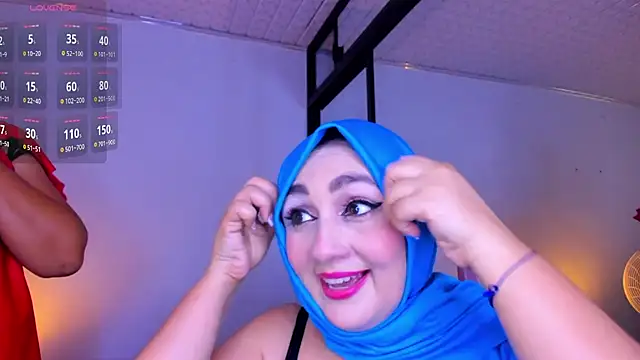 Snapshot of HijabiMilff chatting on April 13, 2:55 pm HijabiMilff online show from April 13, 2:55 pm