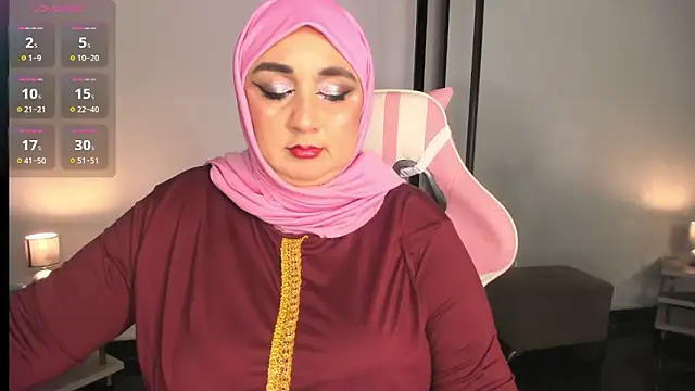 HijabiMilff online show from June 4, 1:50 pm