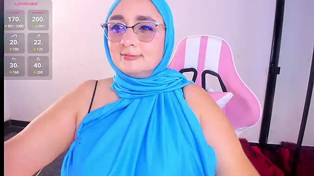 HijabiMilff online show from June 23, 4:38 pm