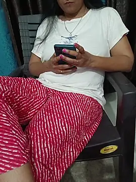 Queenlipx online show from March 11, 4:24 pm