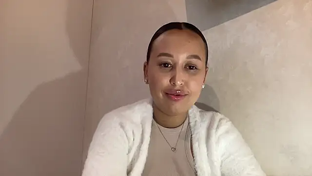 Dana 005 online show from May 1, 11:31 pm