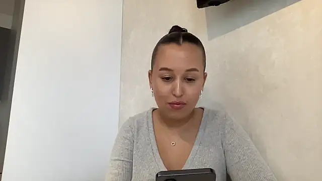 Snapshot of Dana_005 chatting on May 10, 3:50 pm Dana 005 online show from May 10, 3:50 pm