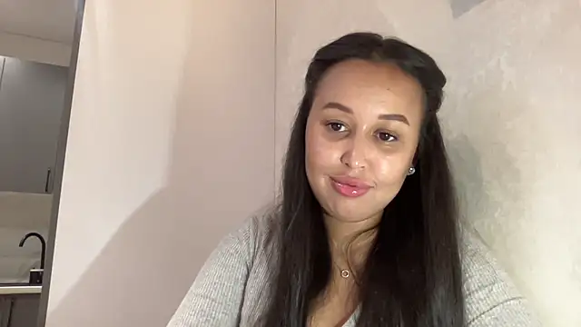 Snapshot of Dana_005 chatting on June 12, 7:57 pm Dana 005 online show from June 12, 7:57 pm