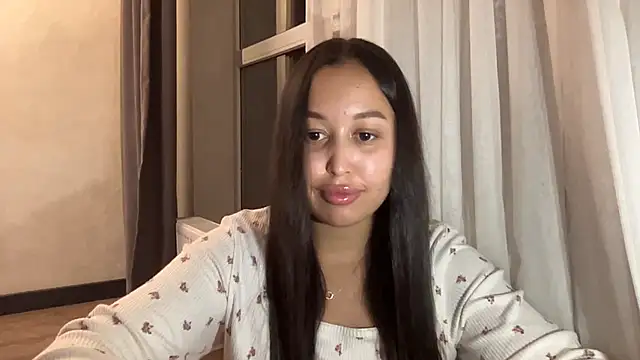 Snapshot of Dana_005 chatting on June 19, 10:02 pm Dana 005 online show from June 19, 10:02 pm
