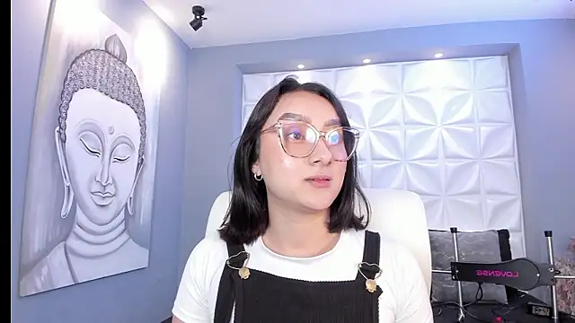 EXTRAHORNYNINA online show from March 10, 1:49 pm