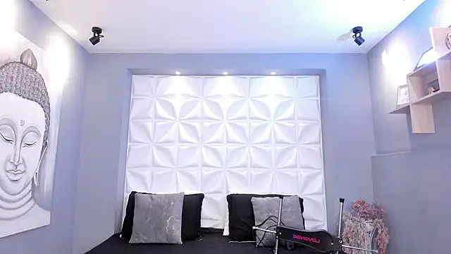 EXTRAHORNYNINA online show from March 16, 1:37 pm