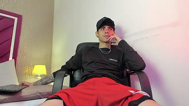 Dominic Foxx online show from March 10, 1:16 pm