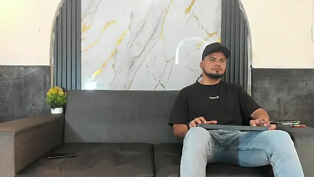 Latins on fire online show from May 2, 11:37 am