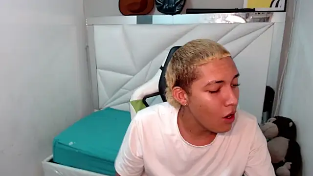 Street poemm  online show from February 26, 4:33 am