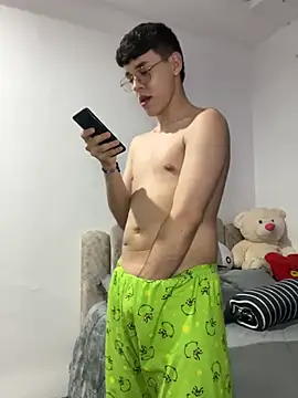 IanBlake  online show from March 9, 3:32 am