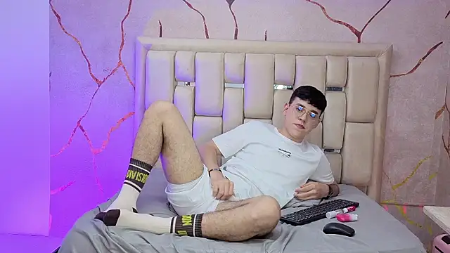 IanBlake  online show from March 10, 8:25 pm