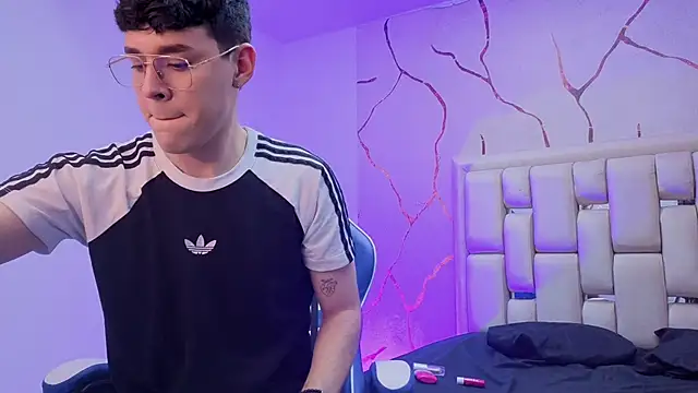 IanBlake  online show from March 14, 8:14 pm