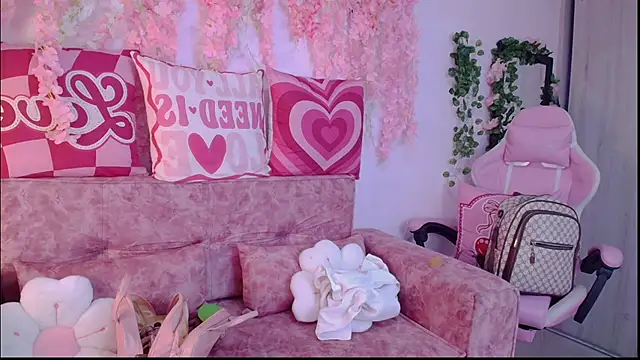 Snapshot of Ana__grace chatting on June 15, 12:24 am Ana grace online show from June 15, 12:24 am