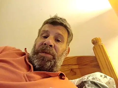 Snapshot of stud2512 chatting on June 2, 5:04 pm stud2512 online show from June 2, 5:04 pm