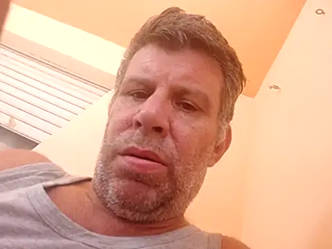 Snapshot of stud2512 chatting on June 20, 12:41 pm stud2512 online show from June 20, 12:41 pm
