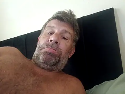 Snapshot of stud2512 chatting on July 1, 7:54 am stud2512 online show from July 1, 7:54 am