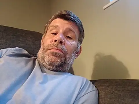 Snapshot of stud2512 chatting on July 1, 7:57 pm stud2512 online show from July 1, 7:57 pm