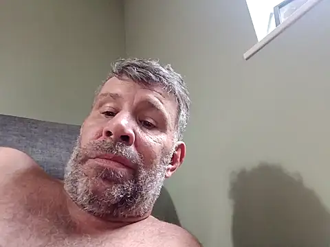 Snapshot of stud2512 chatting on July 28, 4:39 pm stud2512 online show from July 28, 4:39 pm