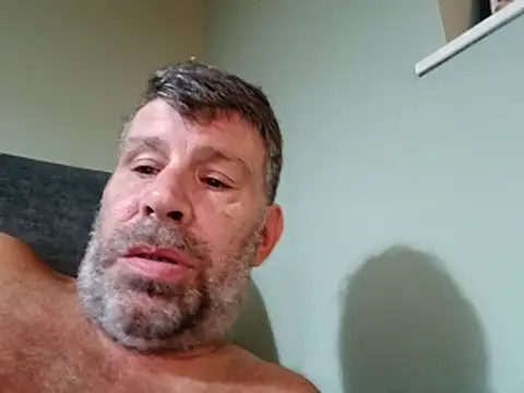 Snapshot of stud2512 chatting on July 28, 8:52 pm stud2512 online show from July 28, 8:52 pm