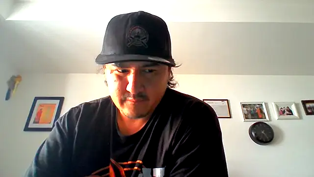 Snapshot of Bouncywarrior chatting on March 24, 8:25 pm Bouncywarrior online show from March 24, 8:25 pm