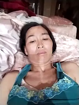 lris-Beauty77 online show from March 10, 5:29 pm