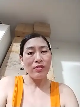 lris-Beauty77 online show from April 27, 2:48 pm
