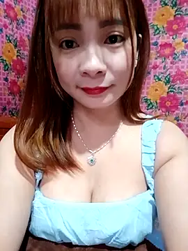 Snapshot of Him_MountainGirl26 chatting on March 21, 2:16 am Him MountainGirl26 online show from March 21, 2:16 am