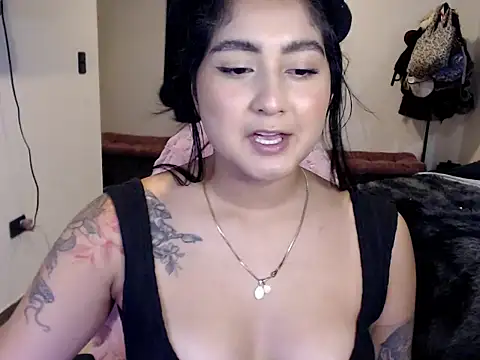 Snapshot of zakura_ania chatting on February 24, 1:03 am zakura ania online show from February 24, 1:03 am