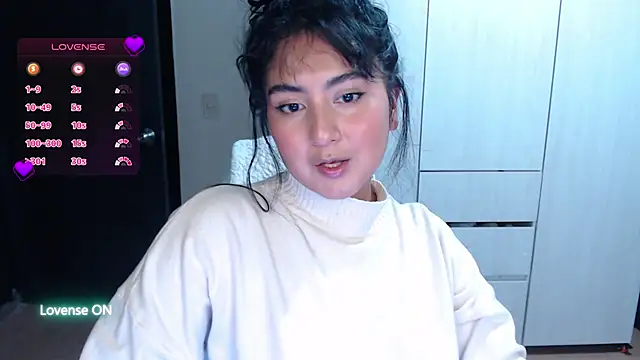 Snapshot of zakura_ania chatting on March 12, 4:40 am zakura ania online show from March 12, 4:40 am