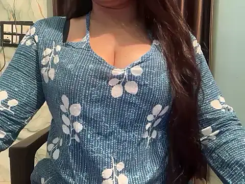 Snapshot of Avneet_kaurr1 chatting on May 17, 1:36 am Avneet kaurr1 online show from May 17, 1:36 am