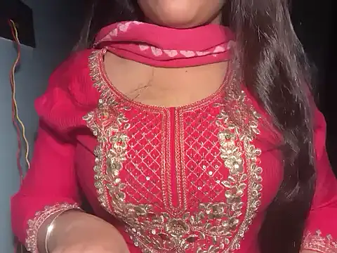 Snapshot of Avneet_kaurr1 chatting on June 3, 3:17 pm Avneet kaurr1 online show from June 3, 3:17 pm