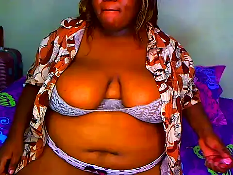 SweetChubbyQueen online show from March 1, 10:56 pm