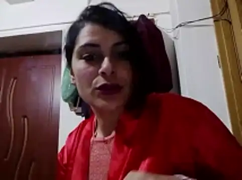 Snapshot of tefutbin3 chatting on March 6, 7:43 pm tefutbin3 online show from March 6, 7:43 pm