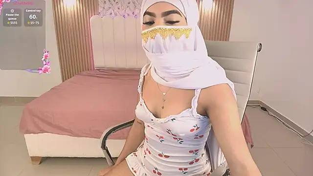 Snapshot of allyson_nahid chatting on May 10, 11:26 am allyson nahid online show from May 10, 11:26 am