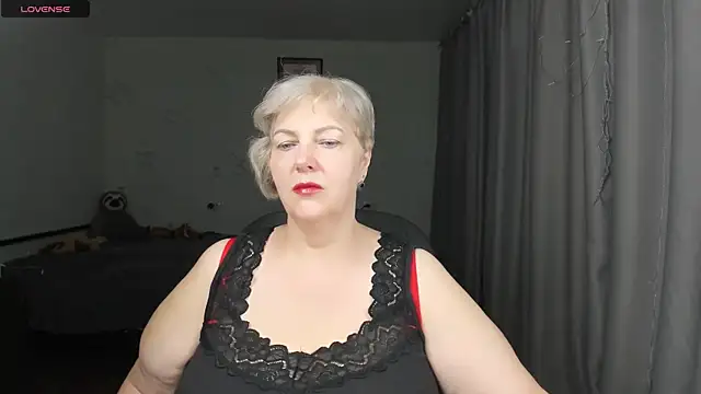 Mary-Leee online show from June 14, 9:00 am