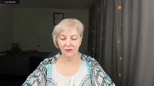 Mary-Leee online show from June 17, 6:05 am
