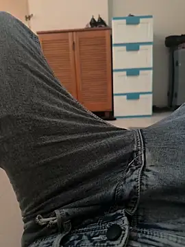 Snapshot of chavad-345 chatting on February 22, 7:40 am chavad-345 online show from February 22, 7:40 am