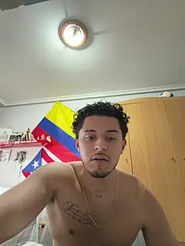 Snapshot of 16jhefry16 chatting on March 13, 5:41 pm 16jhefry16 online show from March 13, 5:41 pm