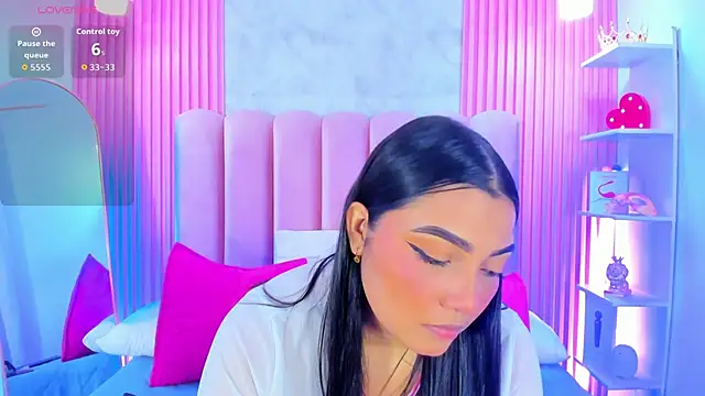 Snapshot of ArianaRougee chatting on July 1, 3:41 am ArianaRougee online show from July 1, 3:41 am
