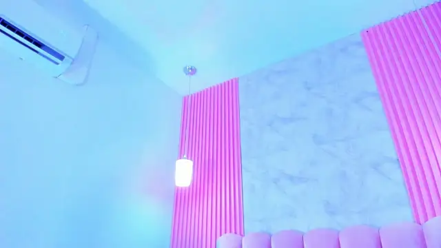 Snapshot of ArianaRougee chatting on July 18, 3:22 am ArianaRougee online show from July 18, 3:22 am