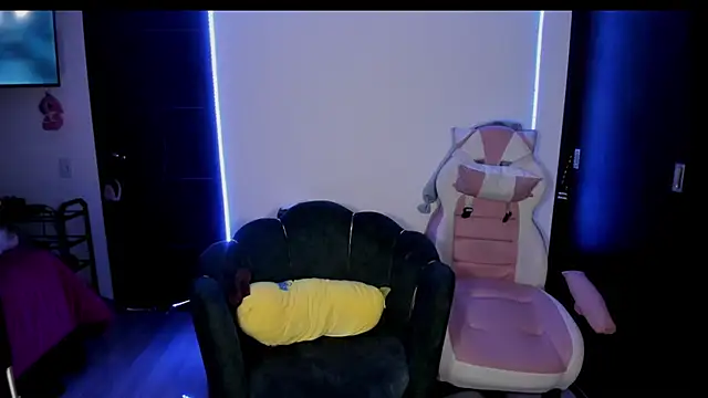 Sweetcamy online show from March 19, 5:33 am