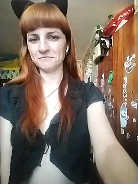 Snapshot of YaroslavaLester chatting on May 5, 8:22 am YaroslavaLester online show from May 5, 8:22 am