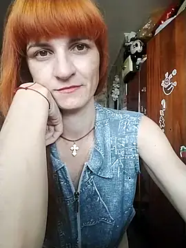 Snapshot of YaroslavaLester chatting on July 26, 9:27 am YaroslavaLester online show from July 26, 9:27 am